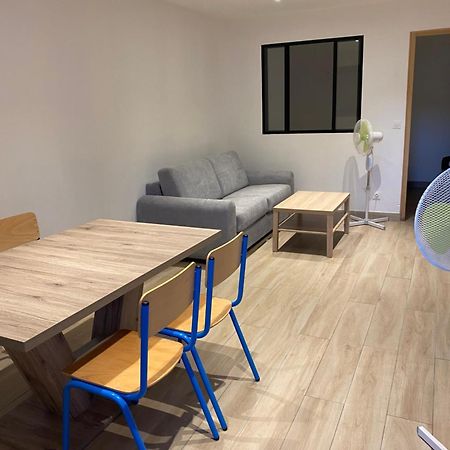Appartement Ou Studio En Hyper Centre, Pour La Plage Et La Rue Pietonne Il Suffit De Traverser La Rue , Voir La Photo Principale Andernos-les-Bains Eksteriør billede