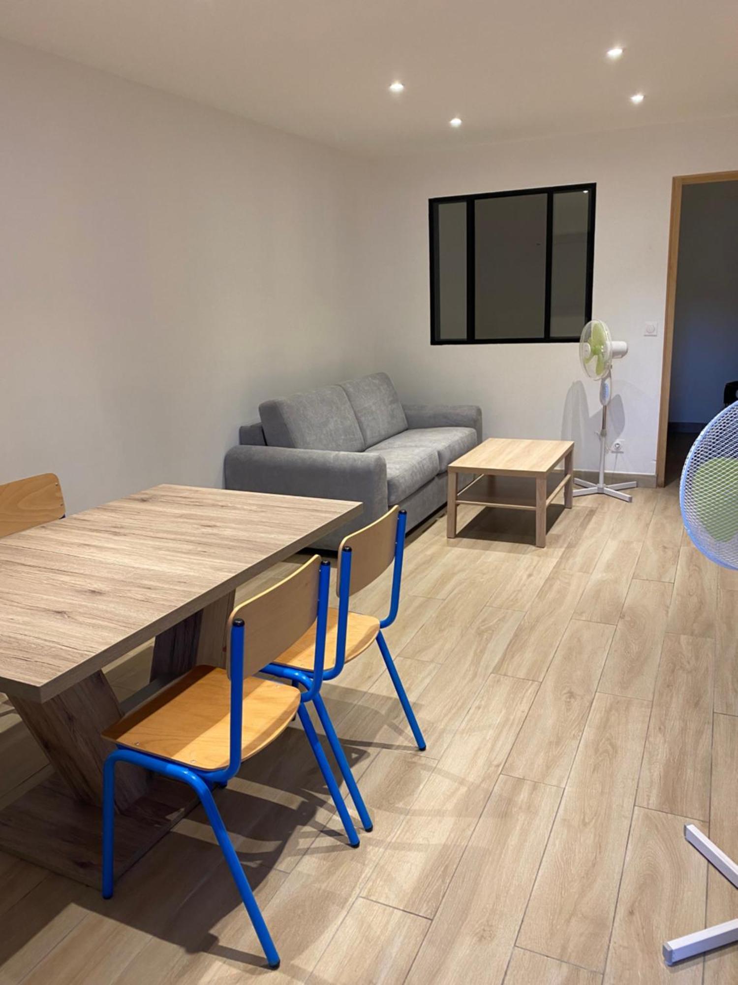 Appartement Ou Studio En Hyper Centre, Pour La Plage Et La Rue Pietonne Il Suffit De Traverser La Rue , Voir La Photo Principale Andernos-les-Bains Eksteriør billede