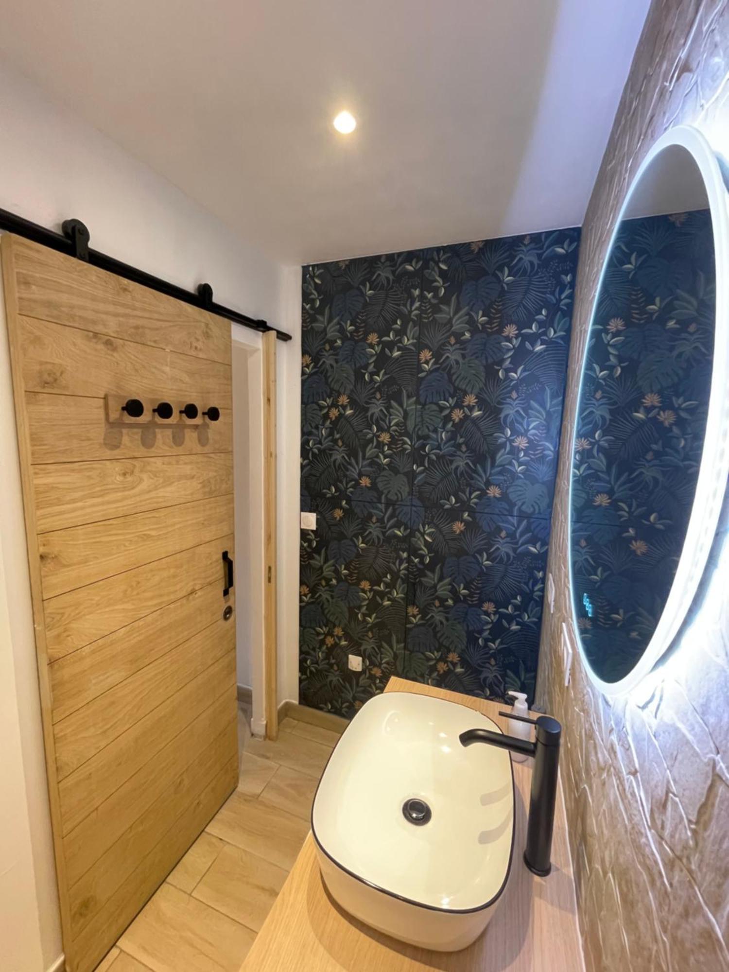 Appartement Ou Studio En Hyper Centre, Pour La Plage Et La Rue Pietonne Il Suffit De Traverser La Rue , Voir La Photo Principale Andernos-les-Bains Eksteriør billede